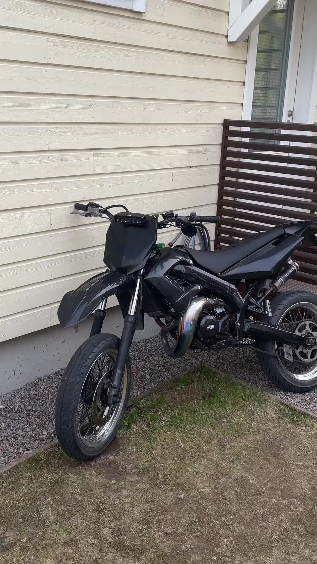 @Väne