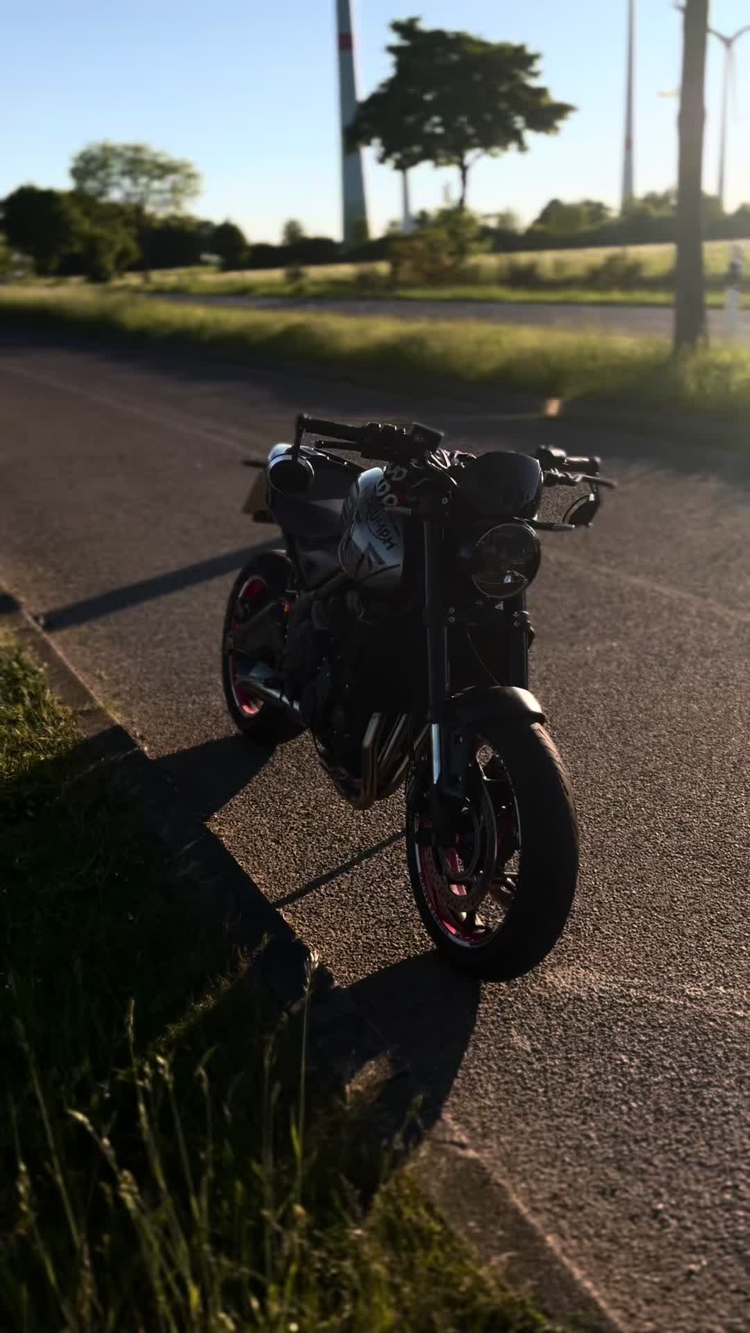 @Luca🏍