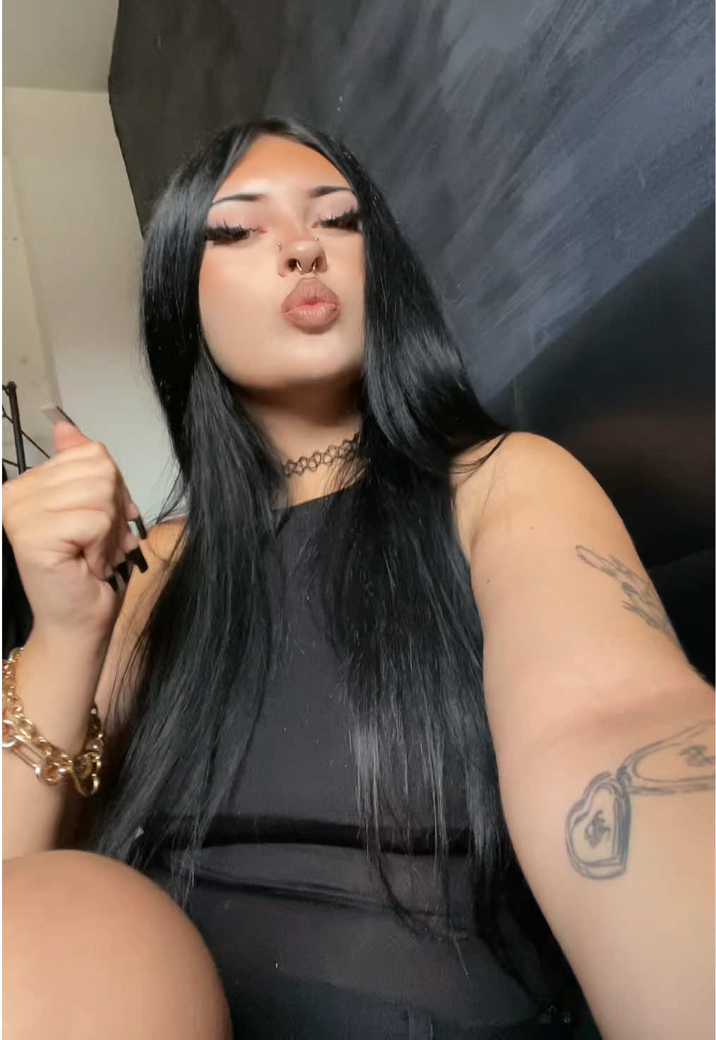 @𝐄𝐕𝐄𝐑𝐋𝐘𝐍