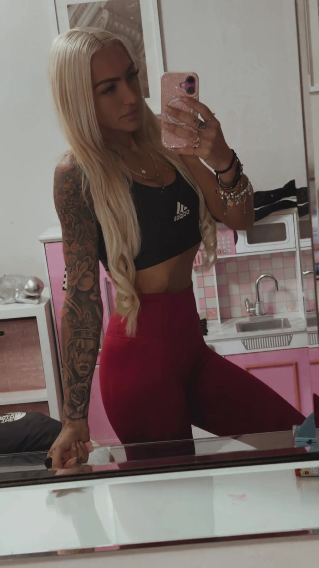 @sussiiiieeee89 that blonde 💋