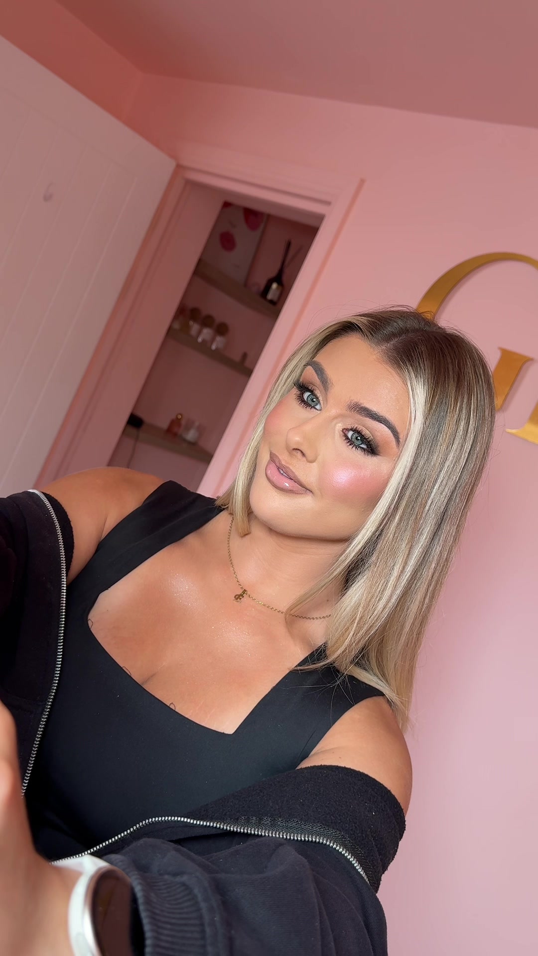 @bycerysnogan
