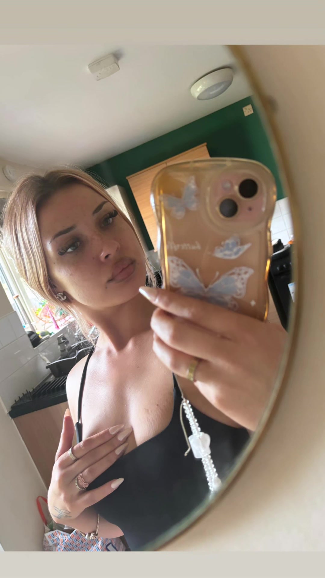 @chantelaura
