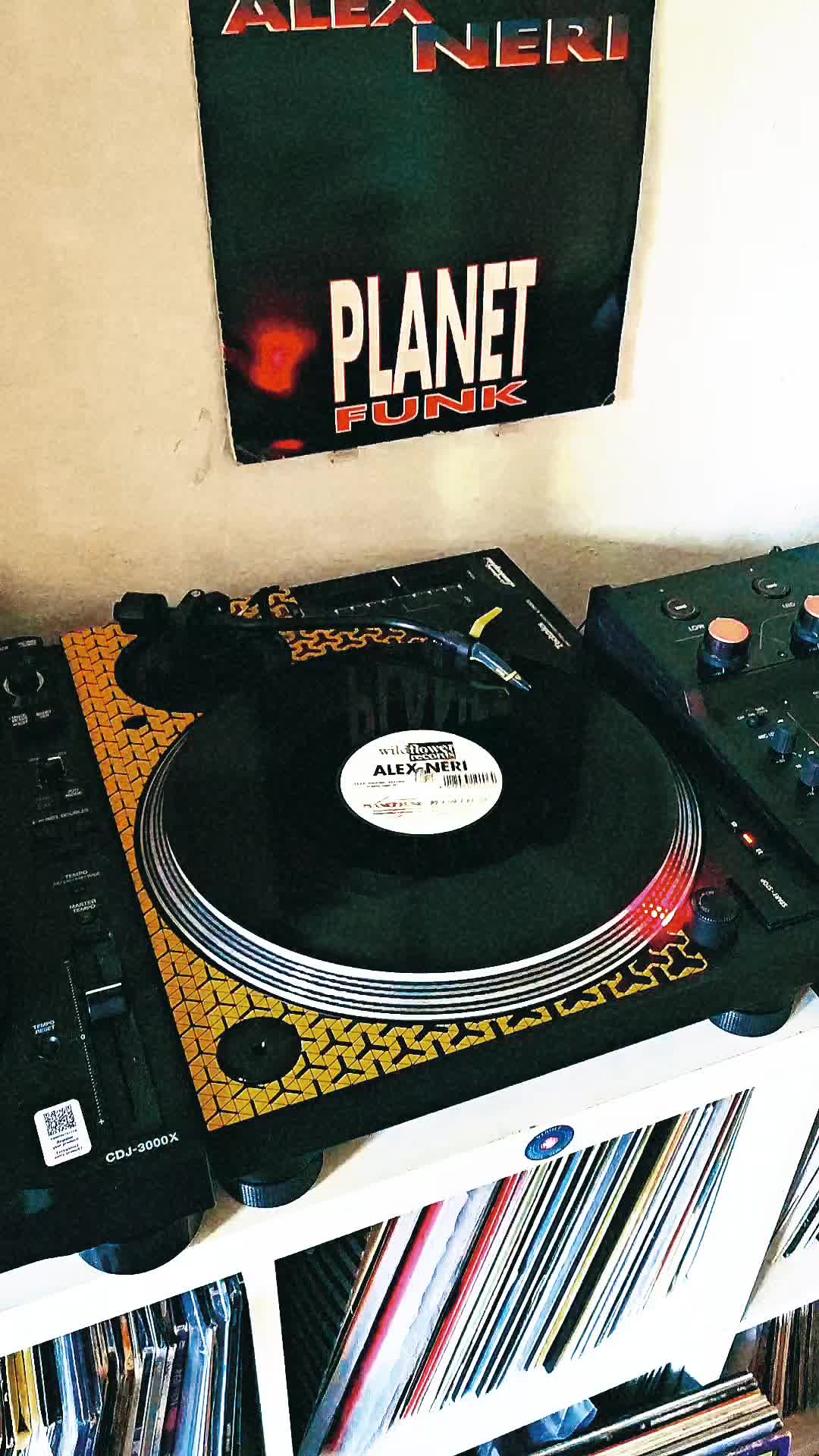 @vinyl-lover