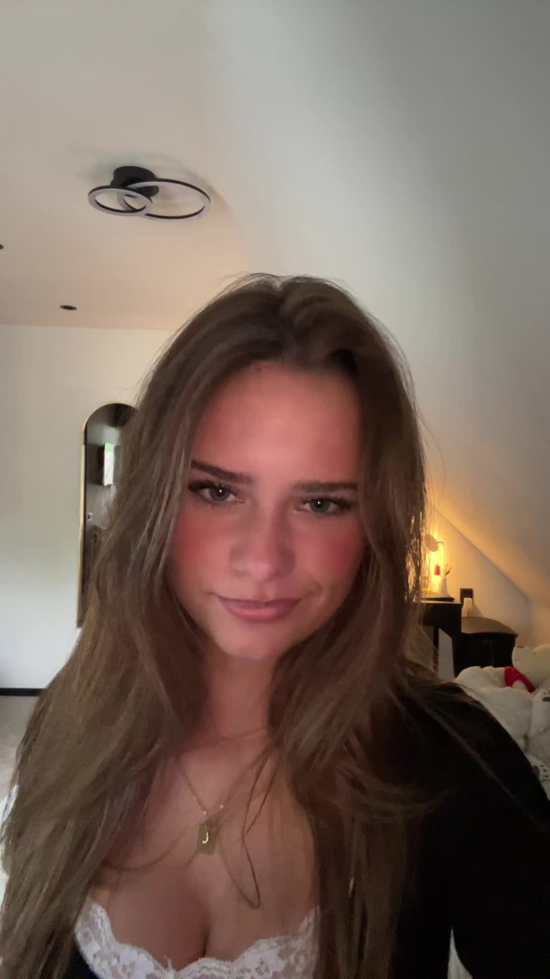@nikkiipeters