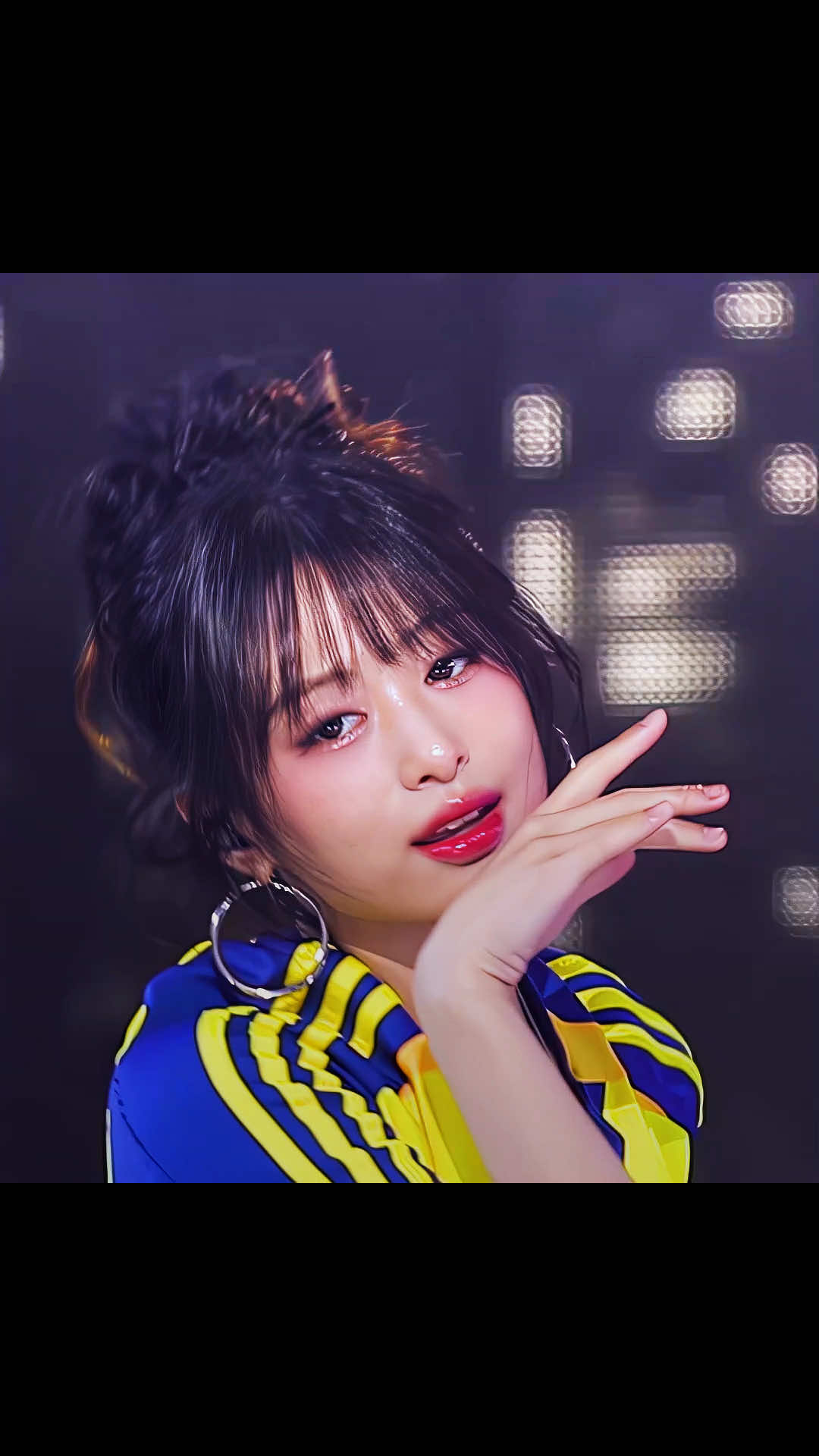 @ahyeuzi ♡
