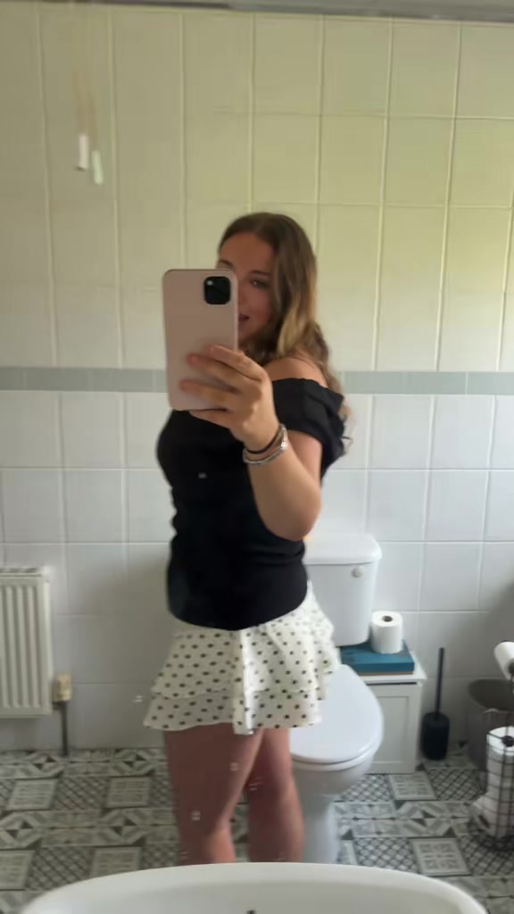 @Roisín