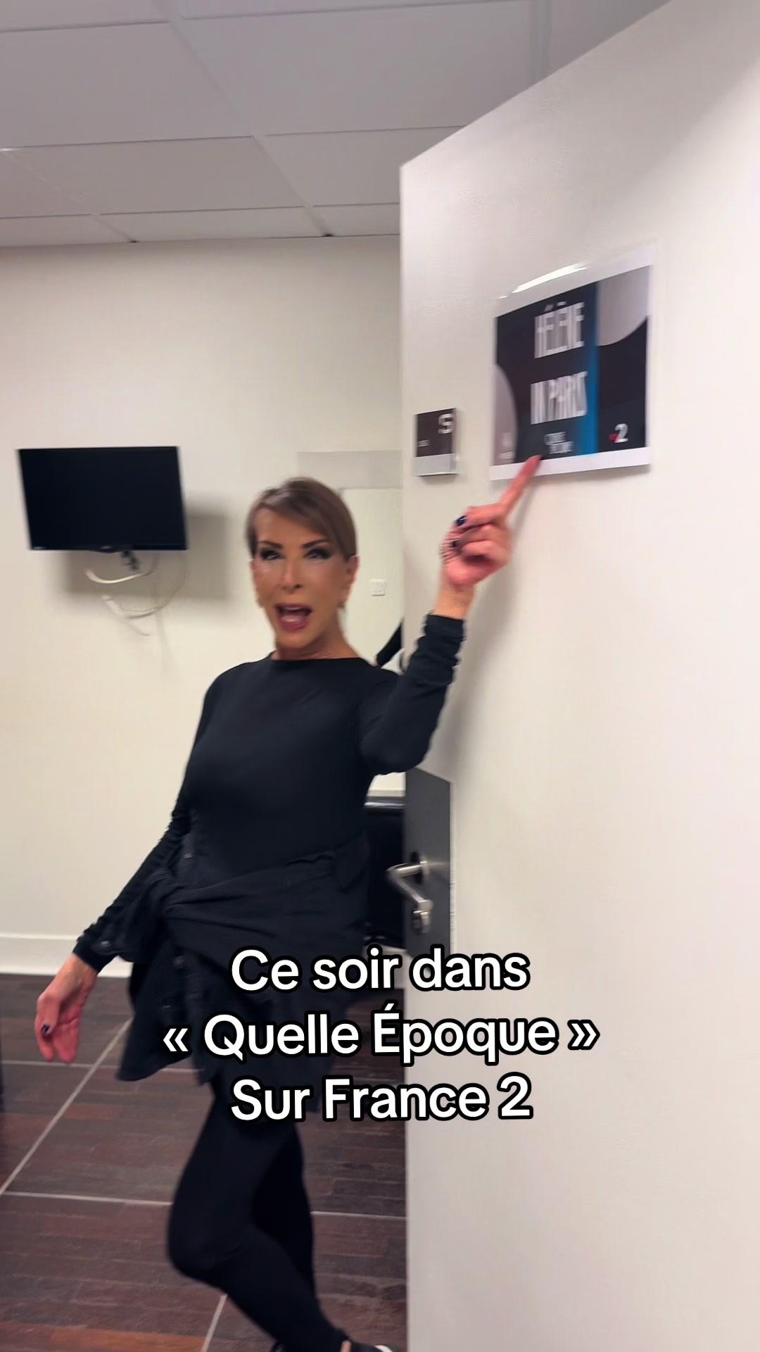 @Helene in Paris Official