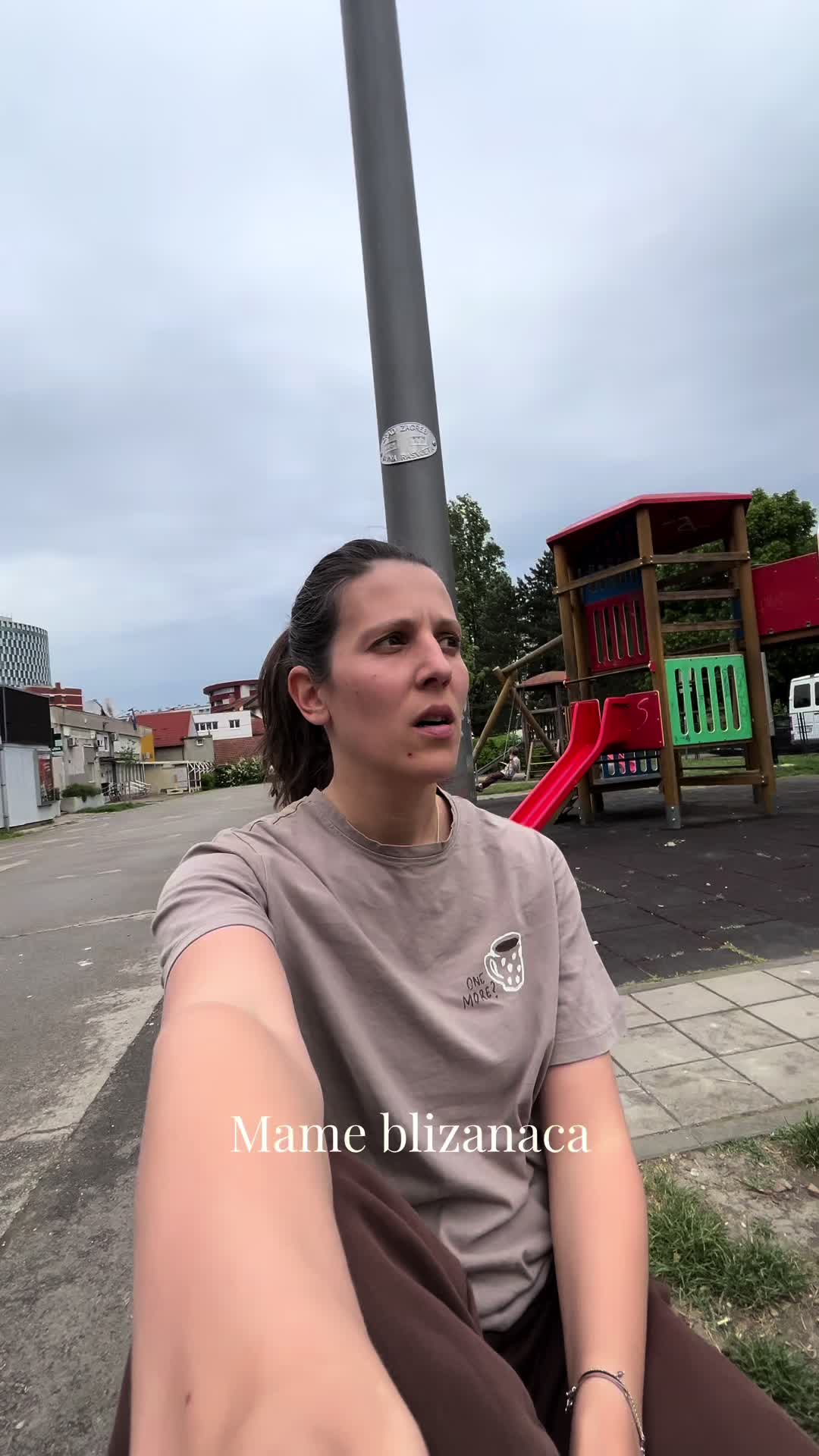 @Barbara Vuna i drvo