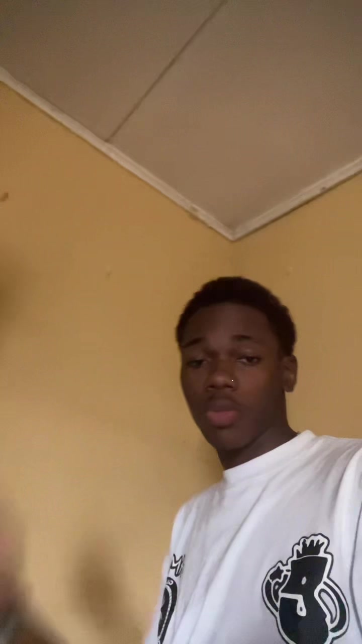 @𝕽.𝕬𝕹𝕲𝕴𝕰🤍