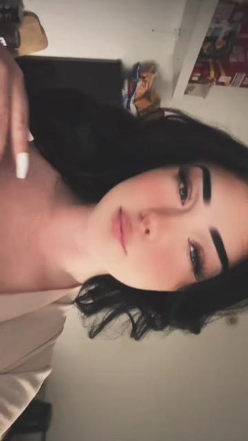 @𝐋𝐚𝐮𝐫𝐞𝐞𝐧.🎀