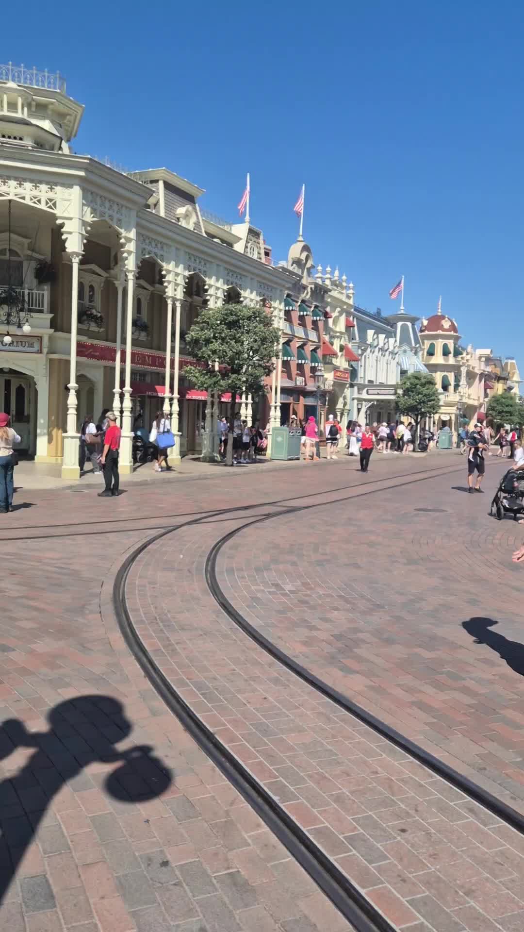 @sarah_on_main_street
