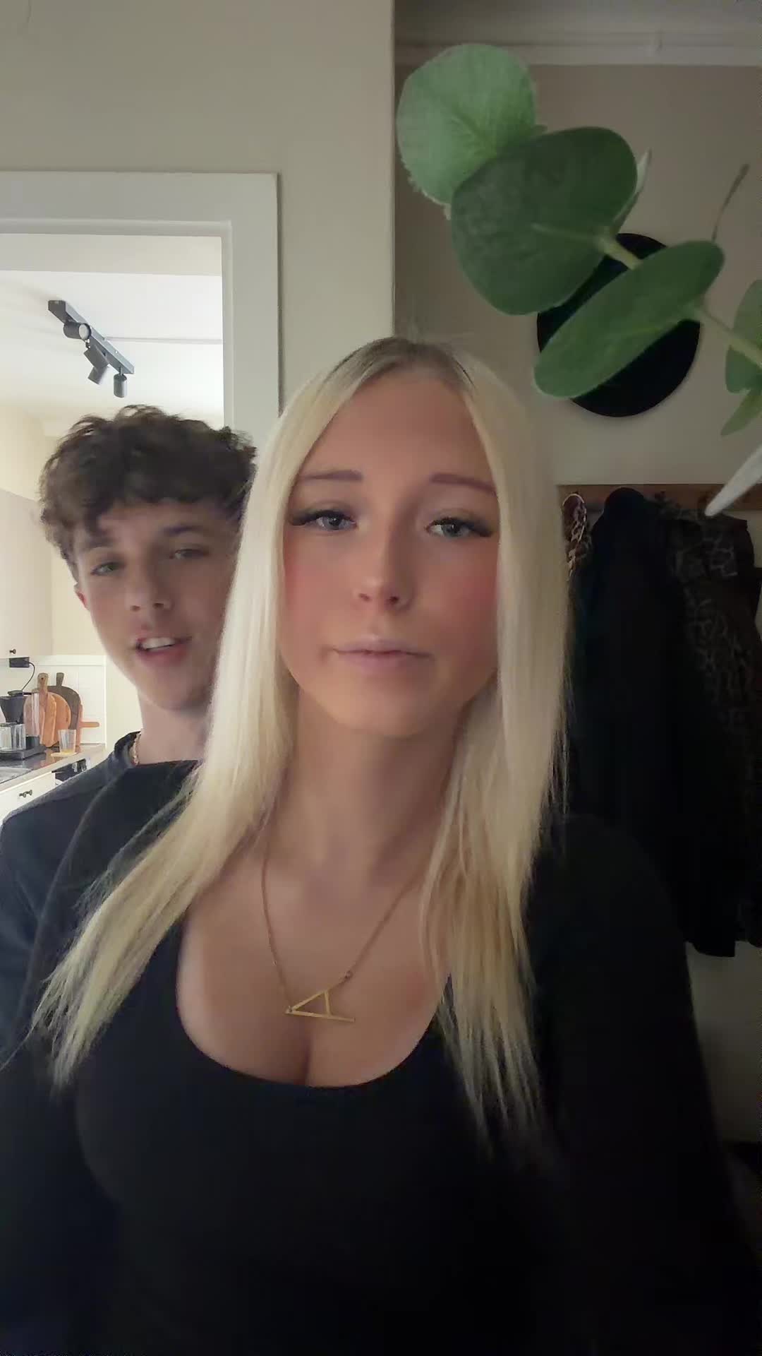 @alleballeee12