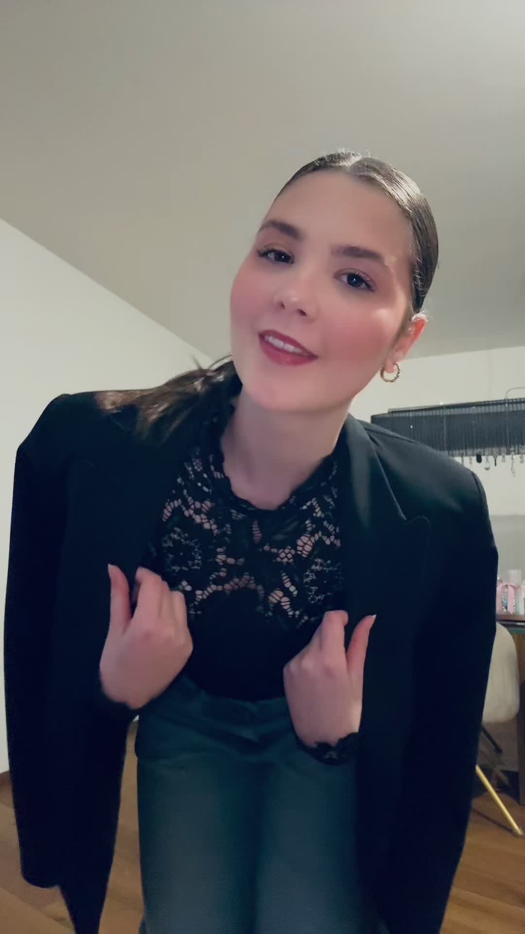 @angela
