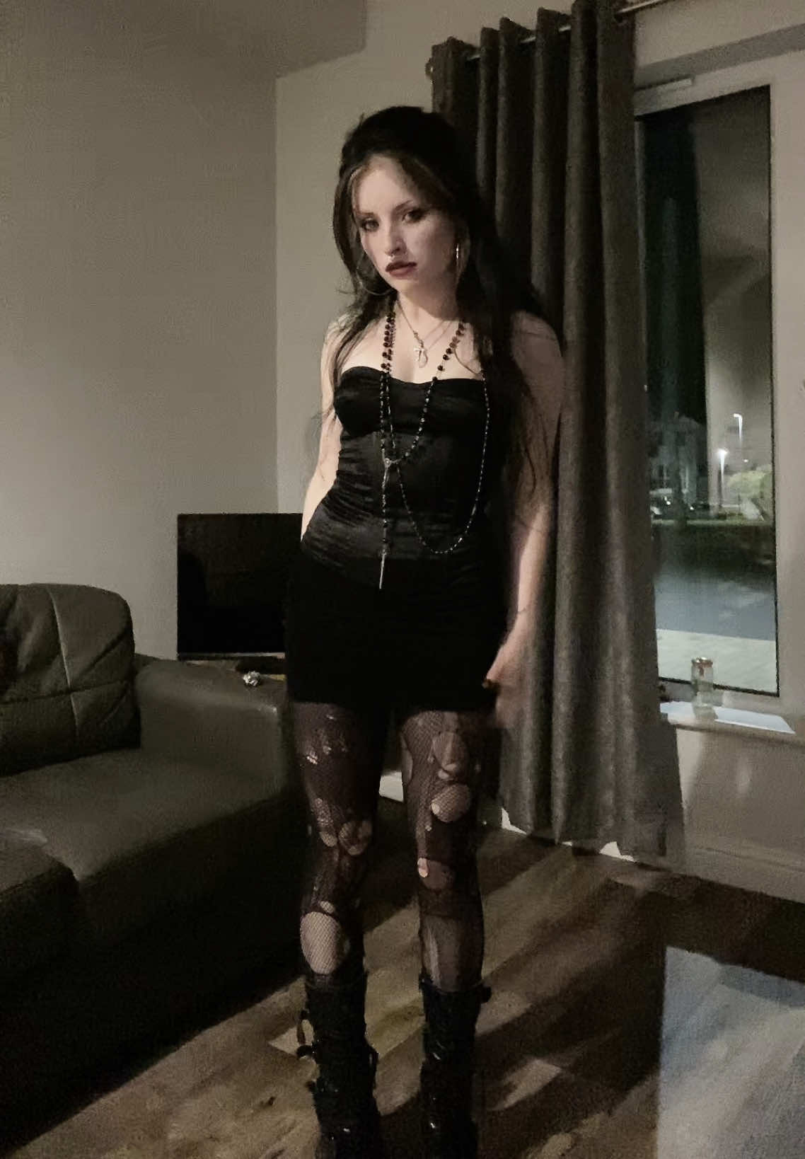 @𝔈𝔳𝔈