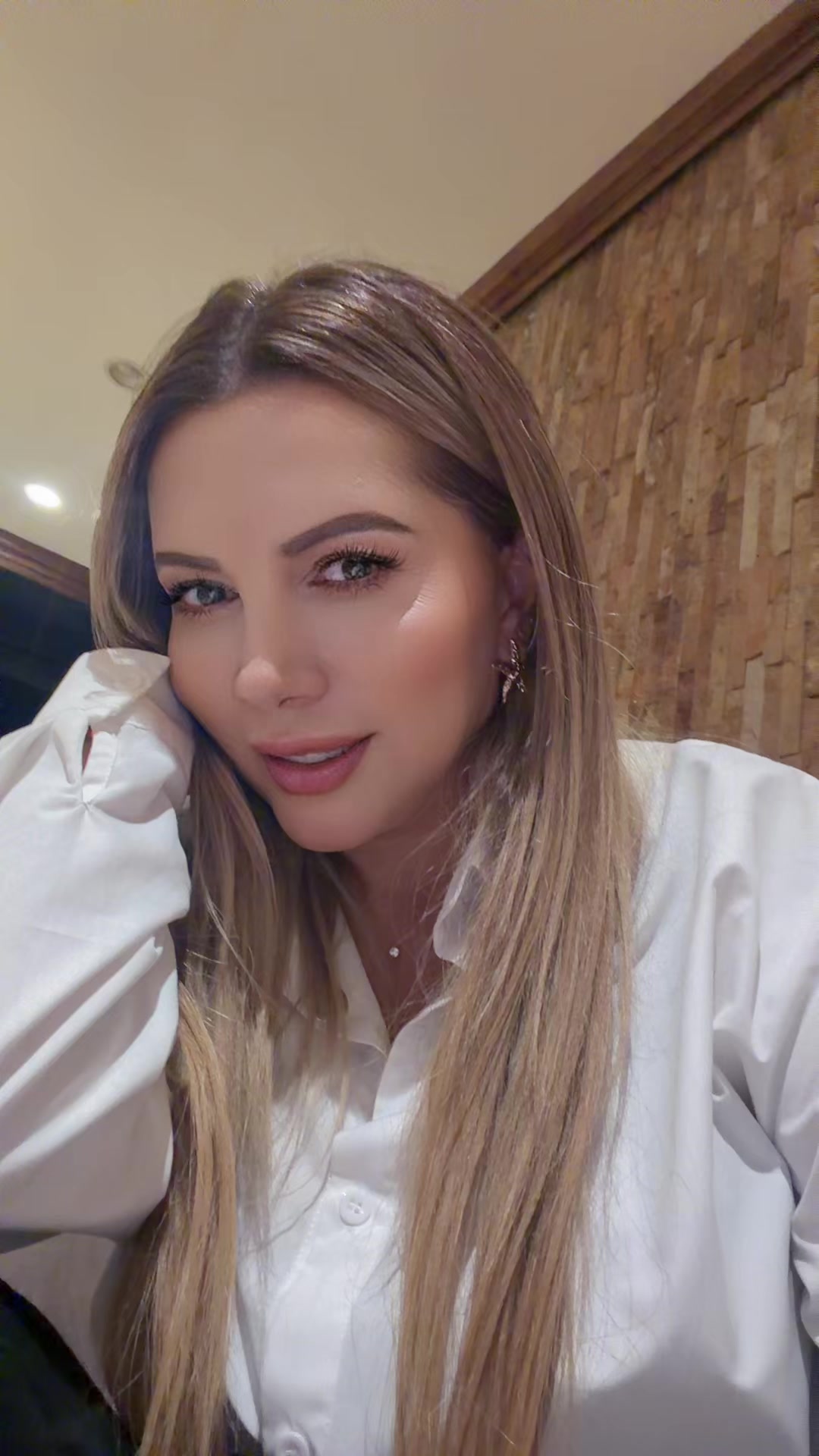 @Anna Karyna