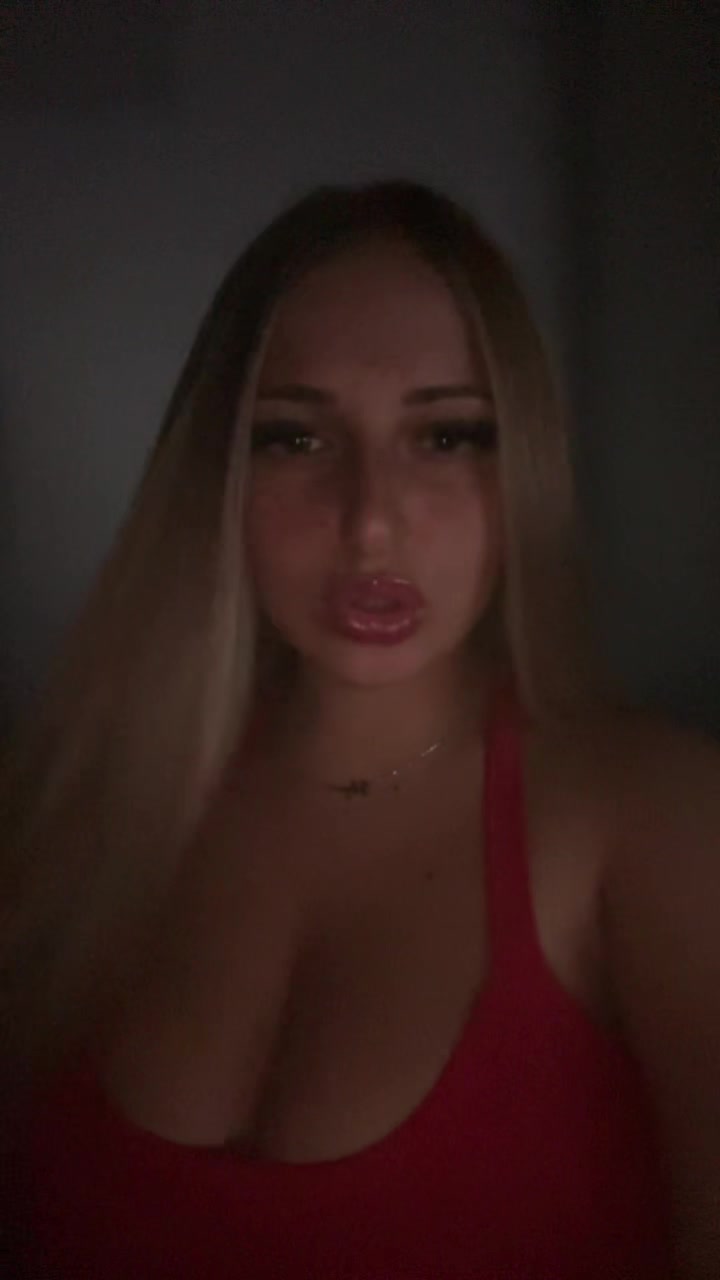 @skyeblossomx