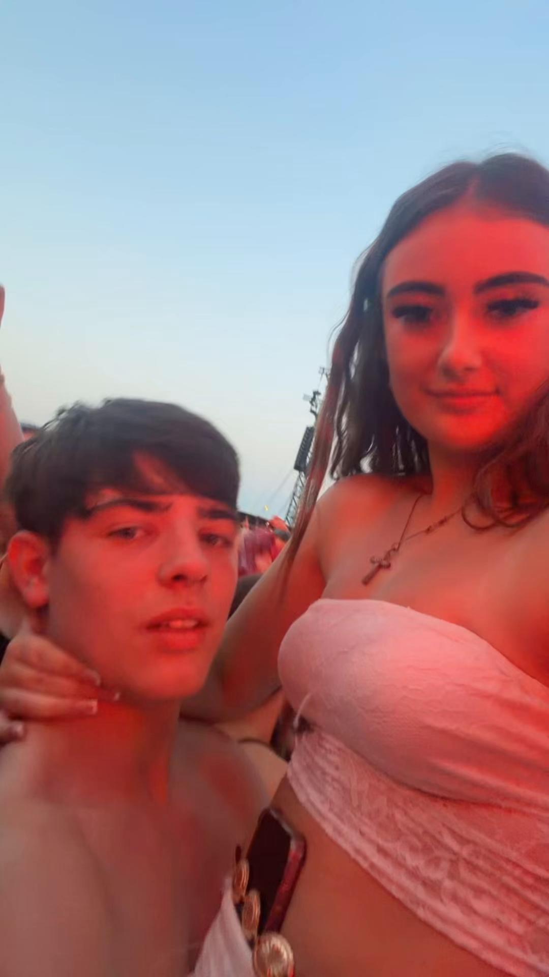 @𝒦𝒶𝓎𝓁𝒶𝓂𝓊𝓇𝓇𝒶𝓎👸🏽😚
