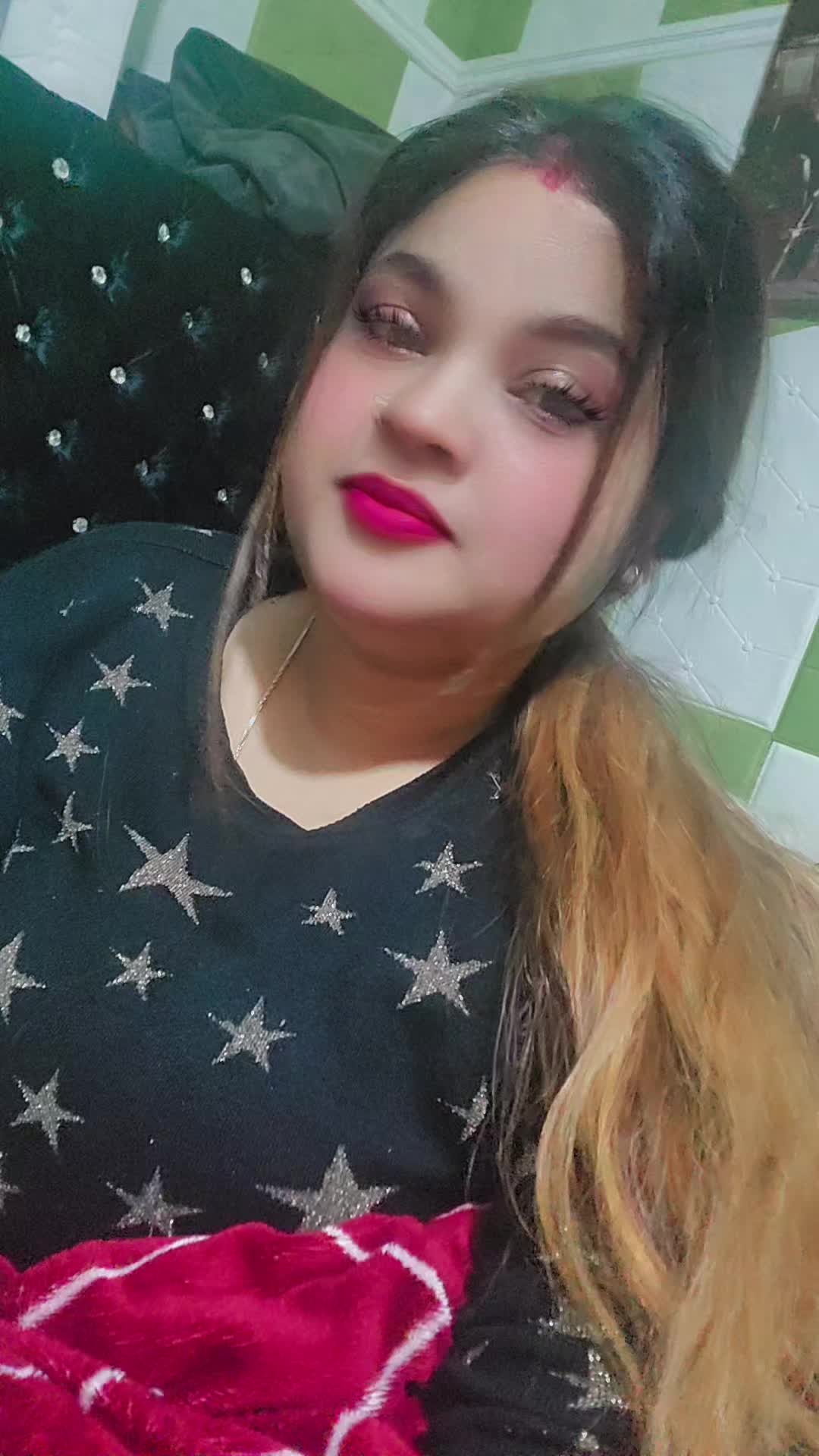 @MAAHI NEGI 👸