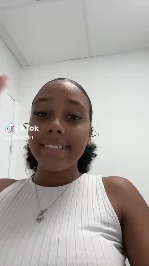 @Lylyss_😝