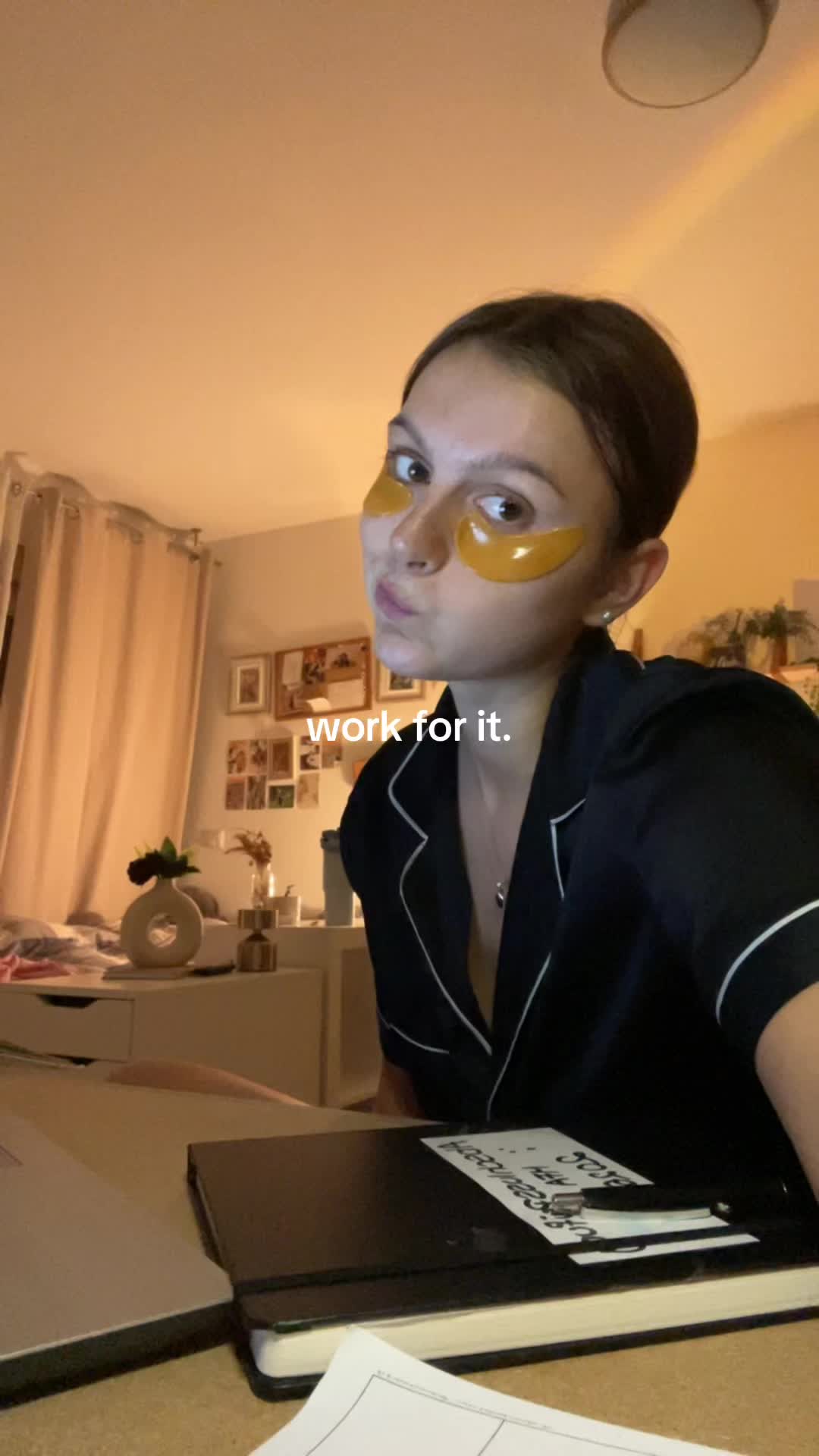 @melina valerie