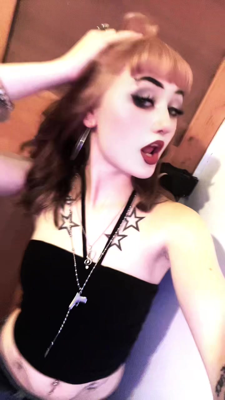@Liv⋆˚꩜。