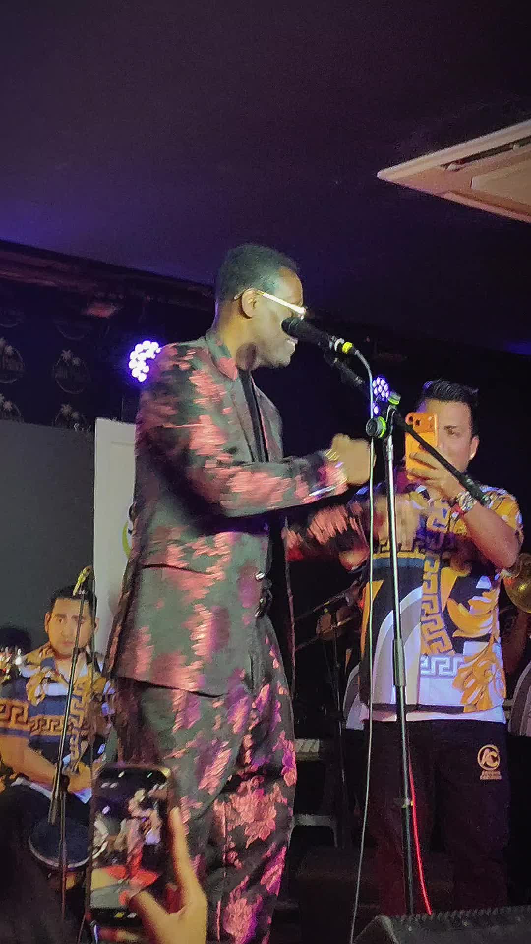 @conciertoslatinos