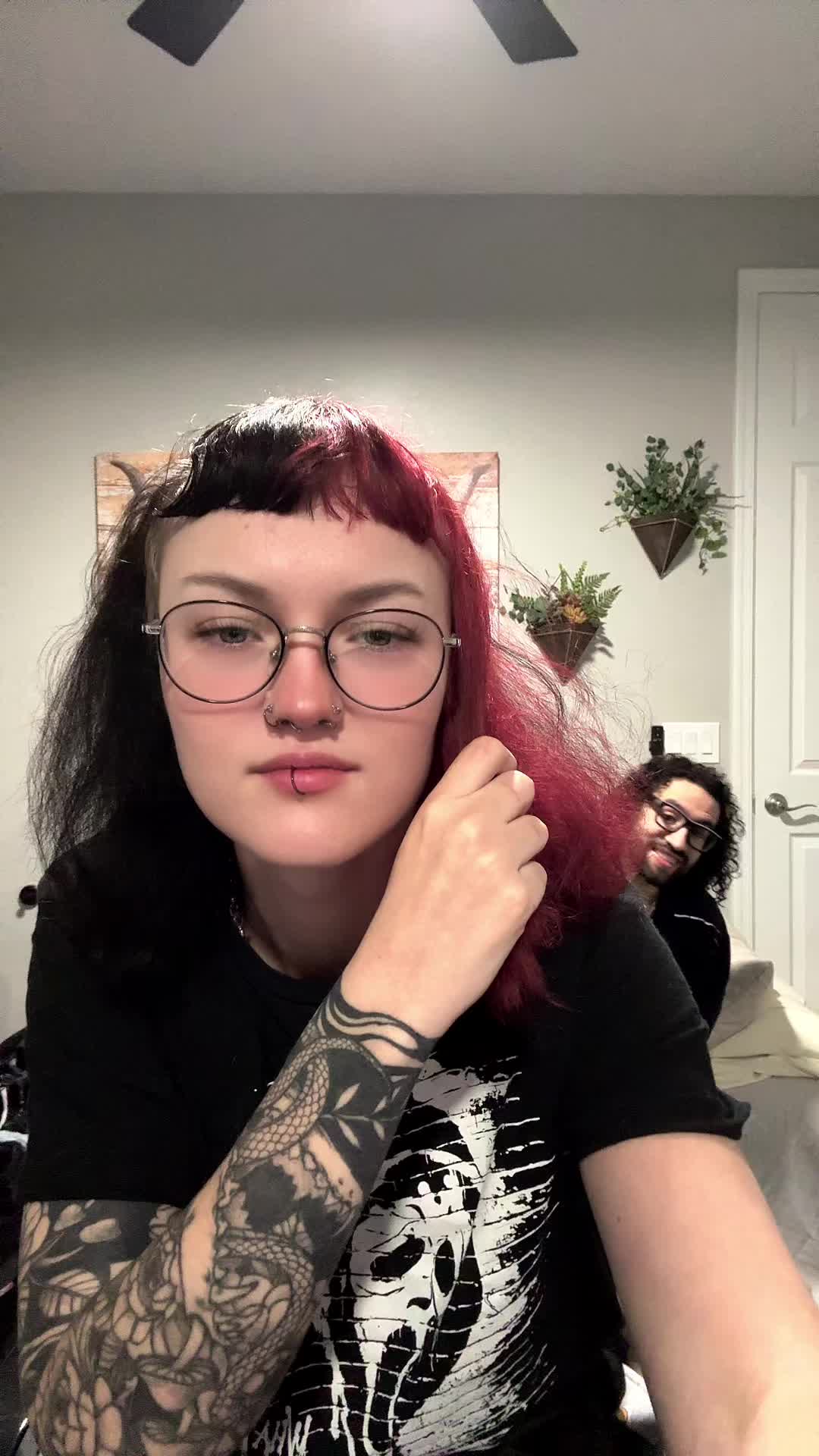 @shayshay