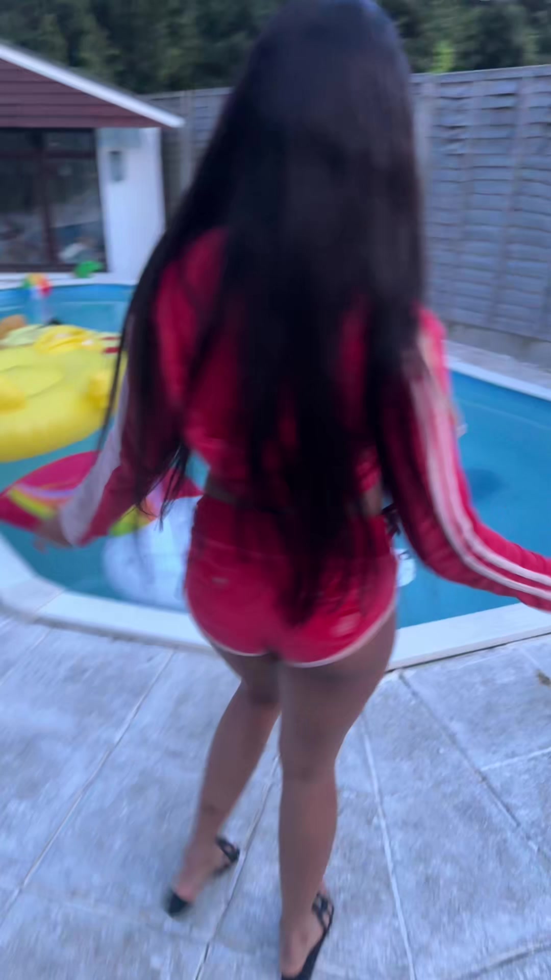 @︎