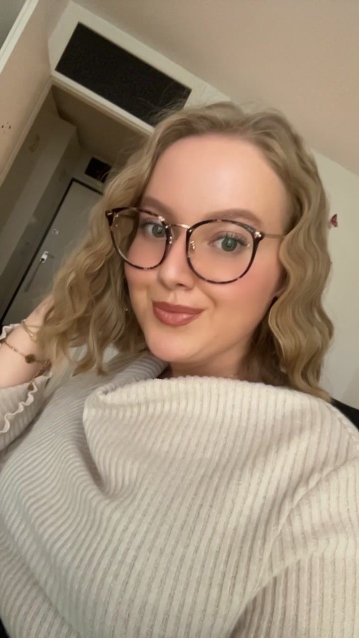 @𝒮𝒶𝓂𝓇𝒶 ❤︎︎