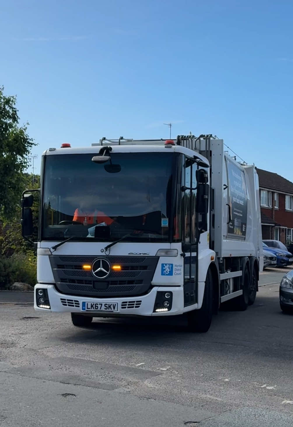 @Sussex Bin Lorrys