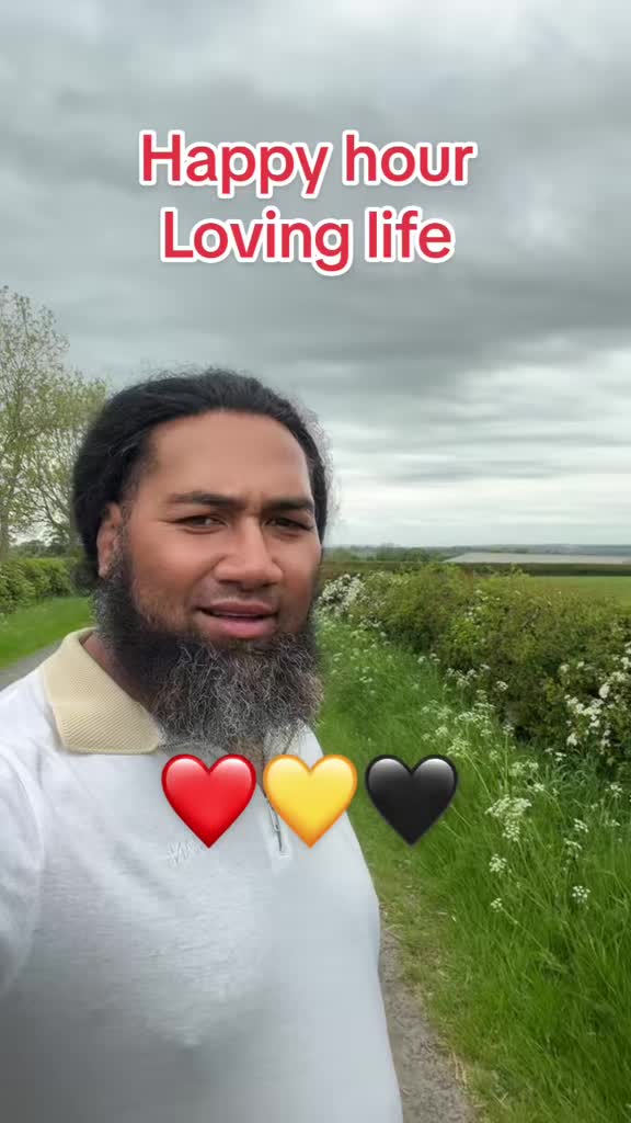 @Dancing Bus Driver 🇹🇴❤️💛🖤