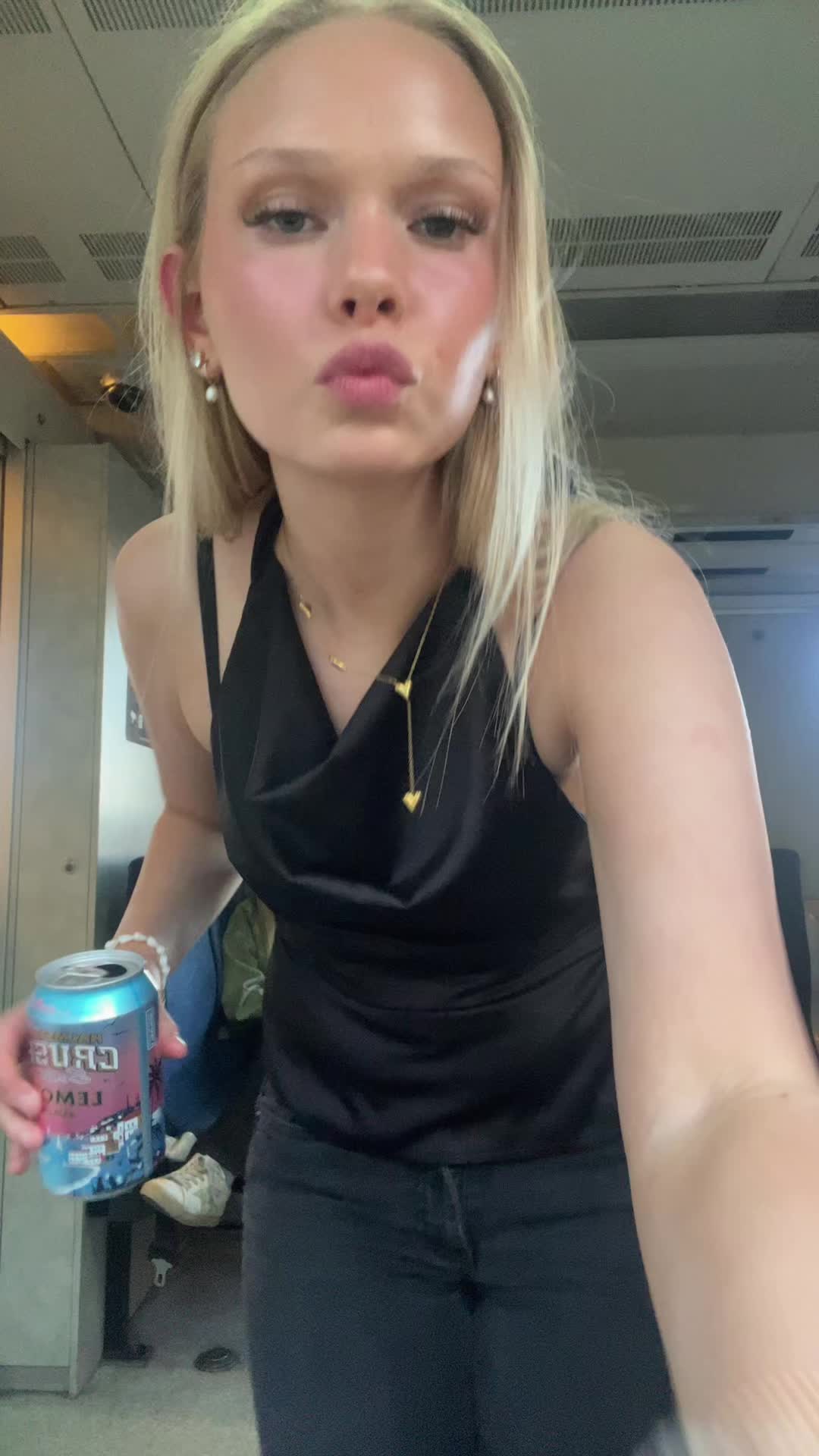 @𝑀𝑎𝑗𝑎🤍