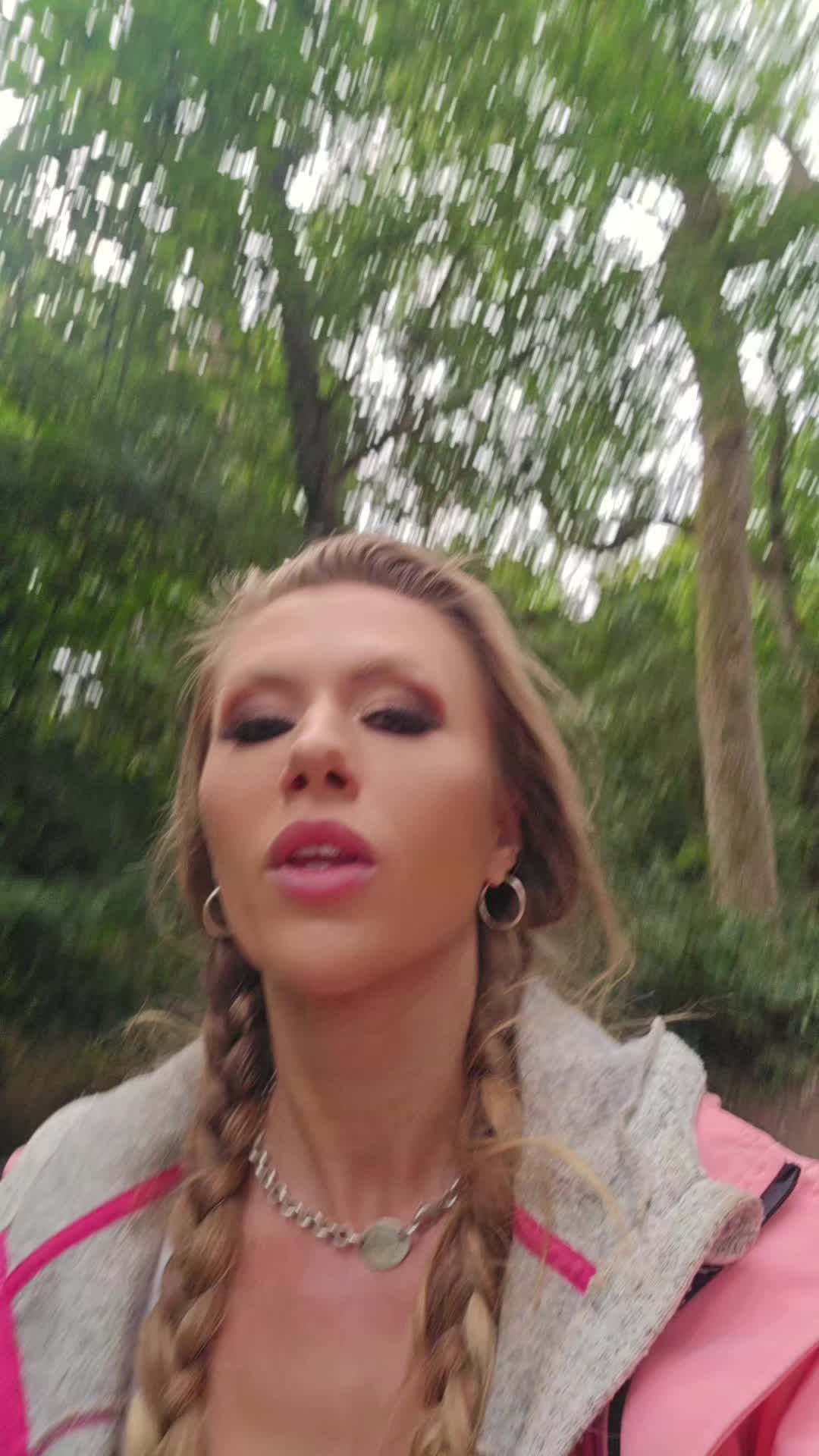 @themichellemoist