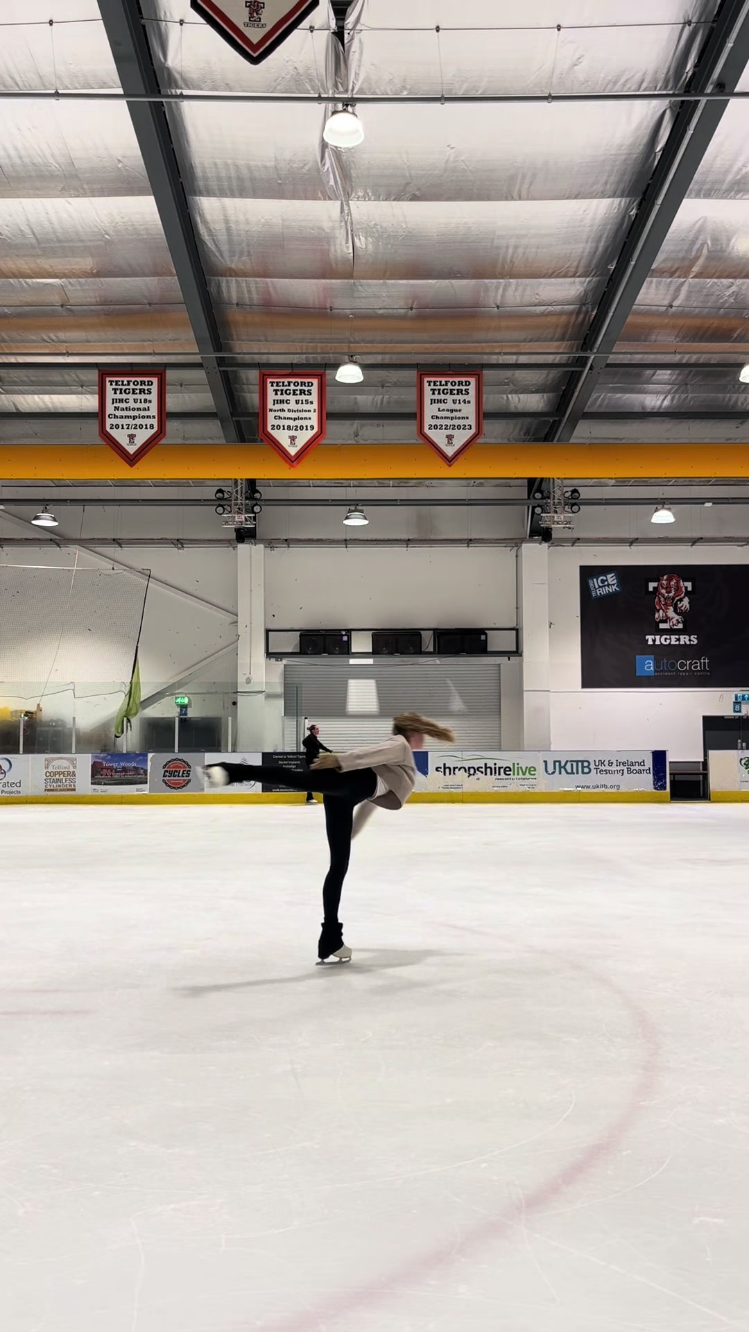 @Naomi ⛸️