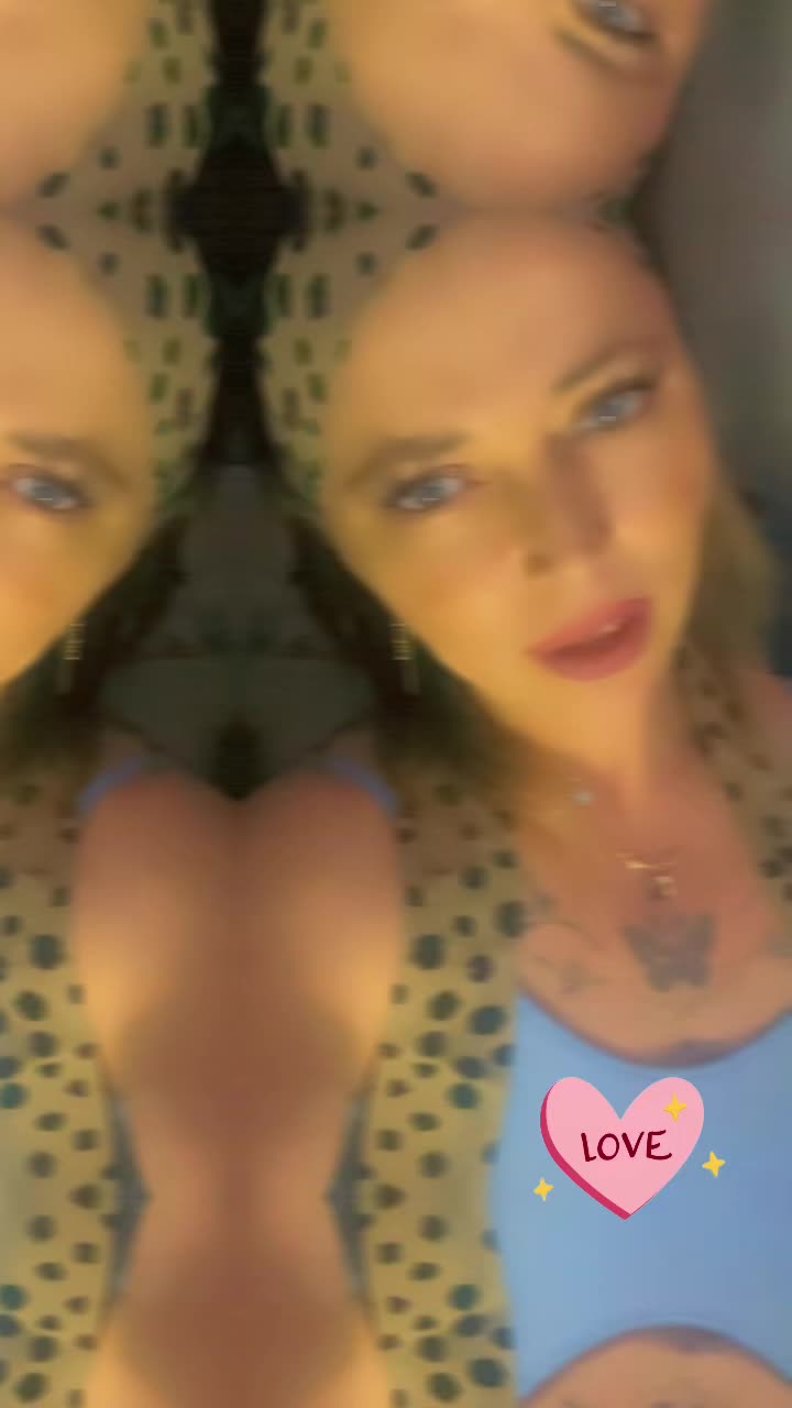 @🫧 𝓡𝓸𝔁𝔂🫧