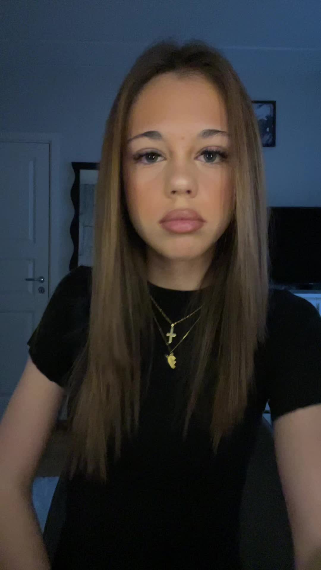 @Demi❣️