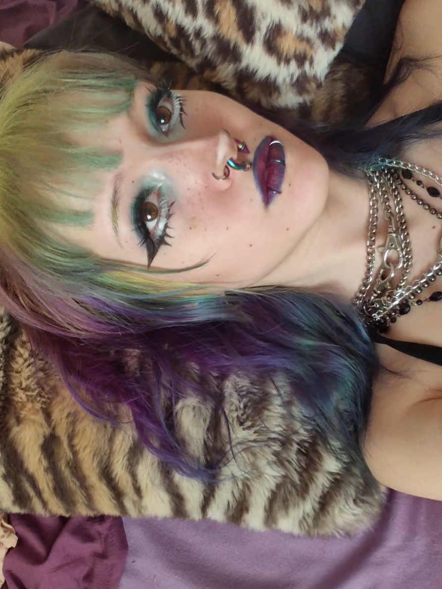 @porcelaindoll☣