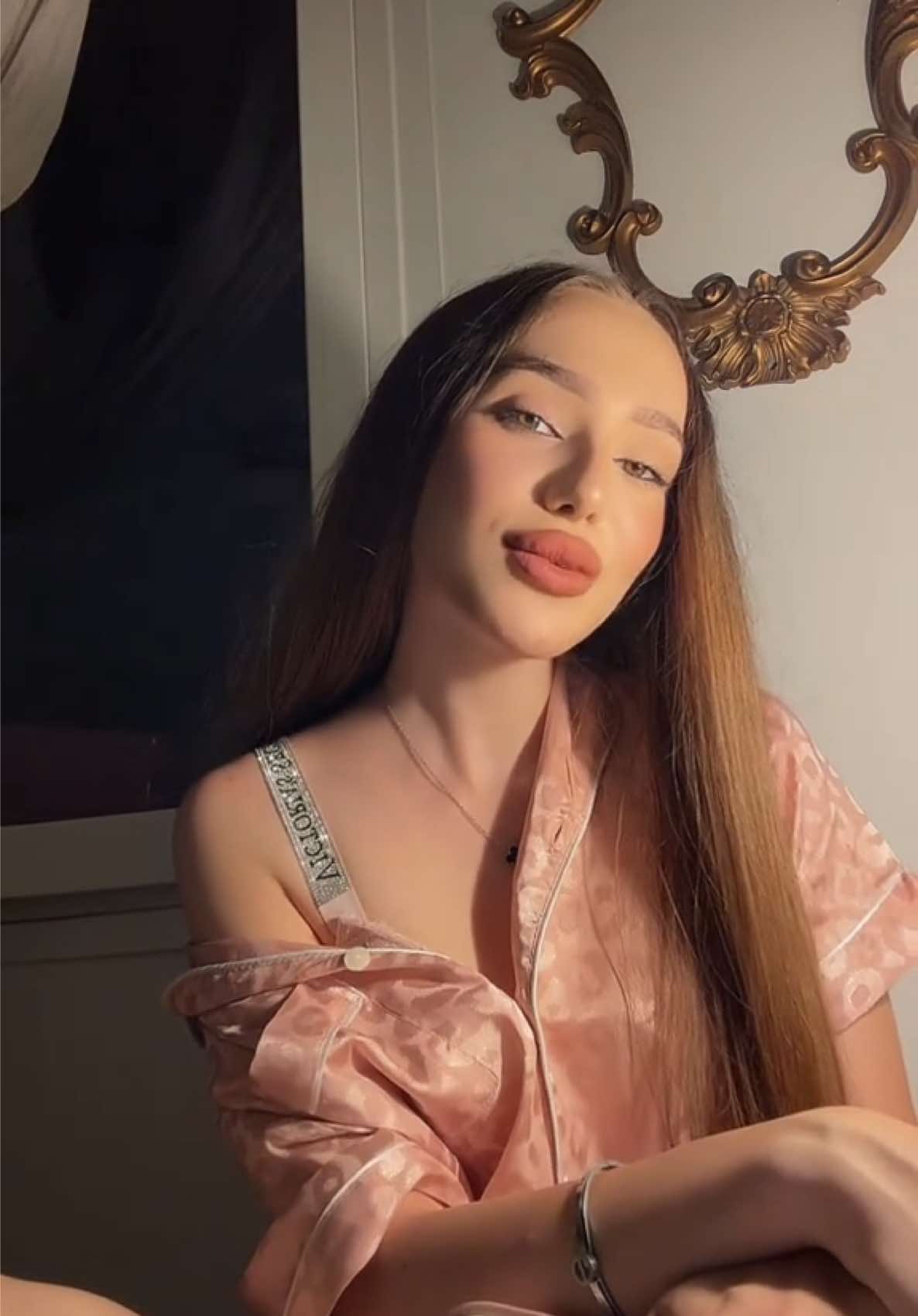 @𝐡𝐫𝐢𝐬𝐭𝐢𝐲𝐚𝐧𝐚