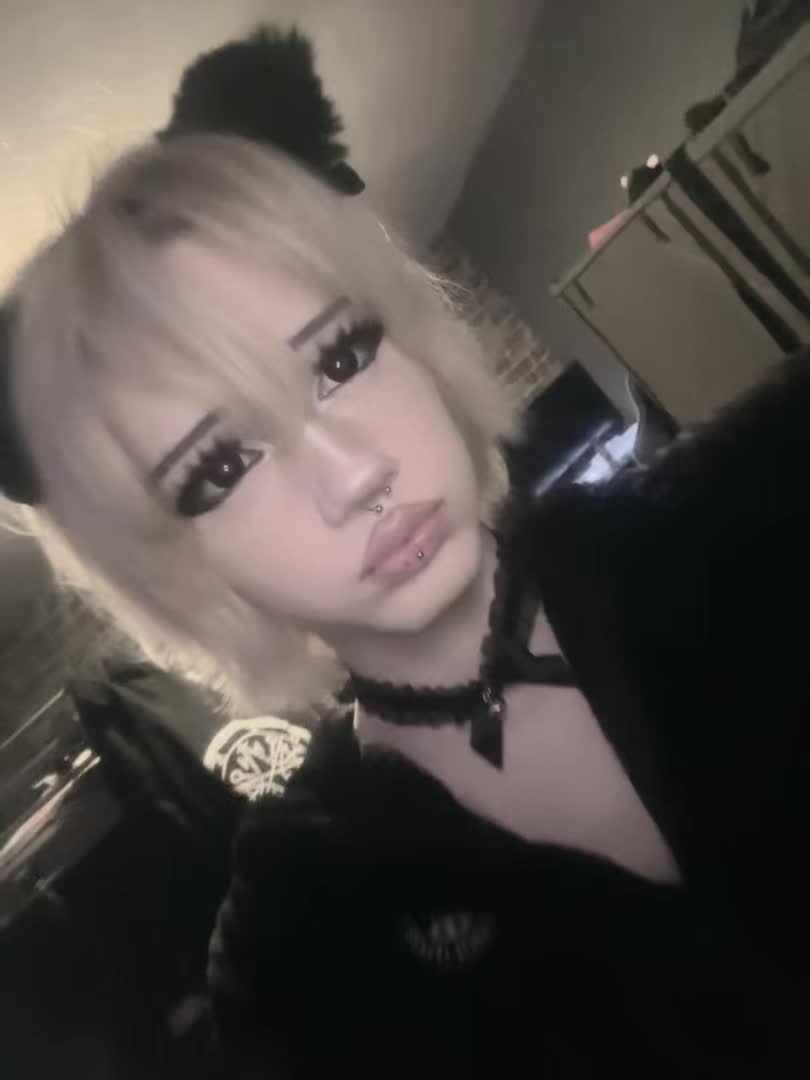 @・𝓒𝓺𝓫𝓮𝓻𝓯𝓪𝓬𝓮・
