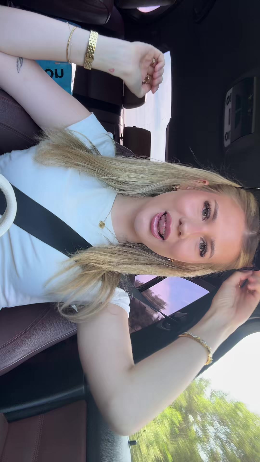 @Ella