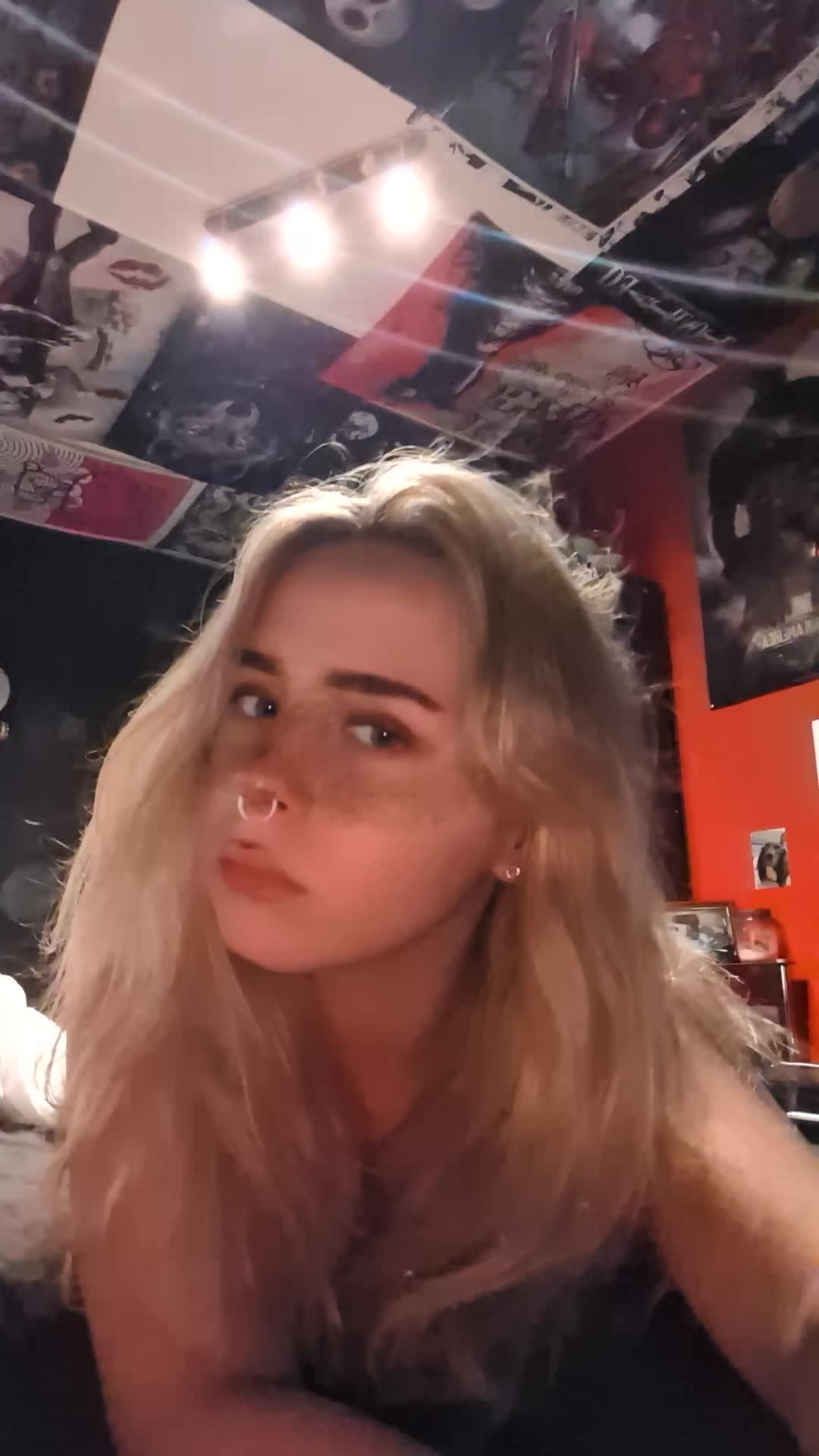 @holls🤍🪽