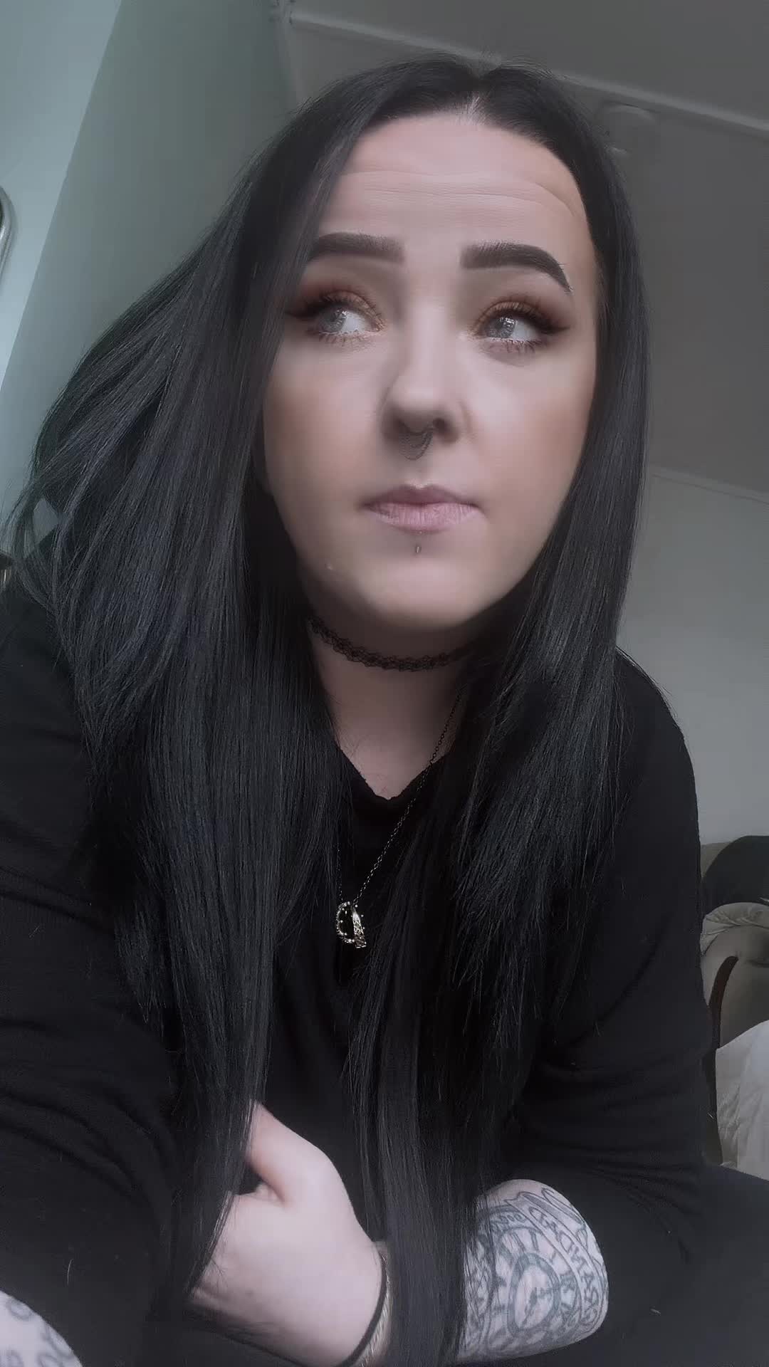 @Kelly_Marie_Melville