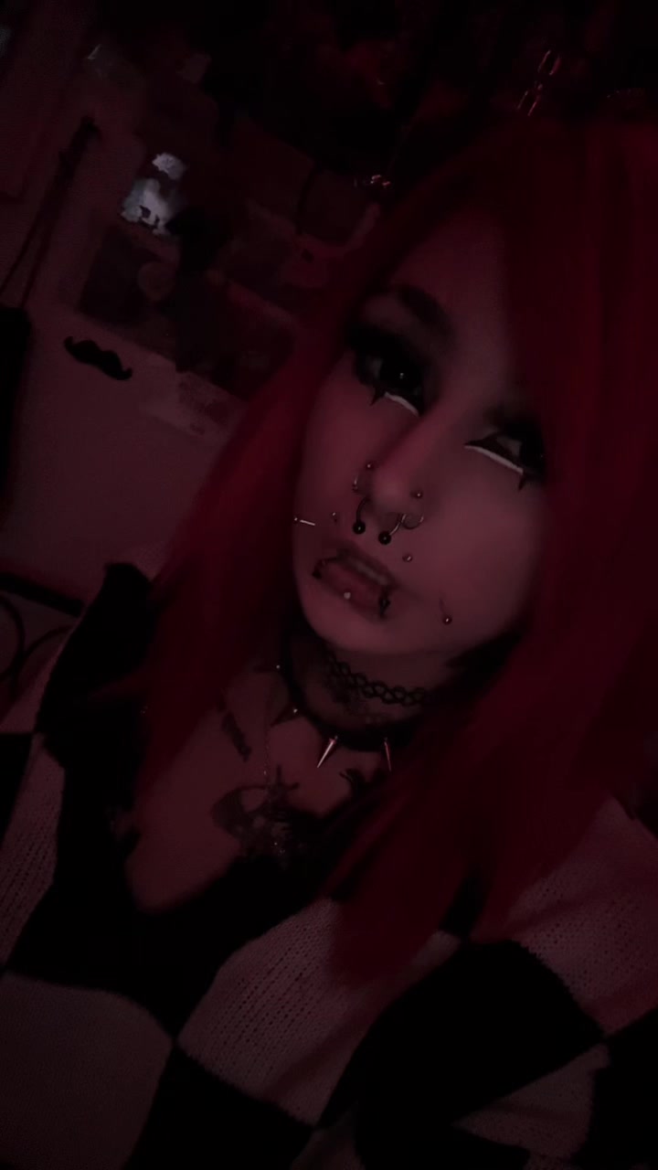@z0mbi3_b1t3s