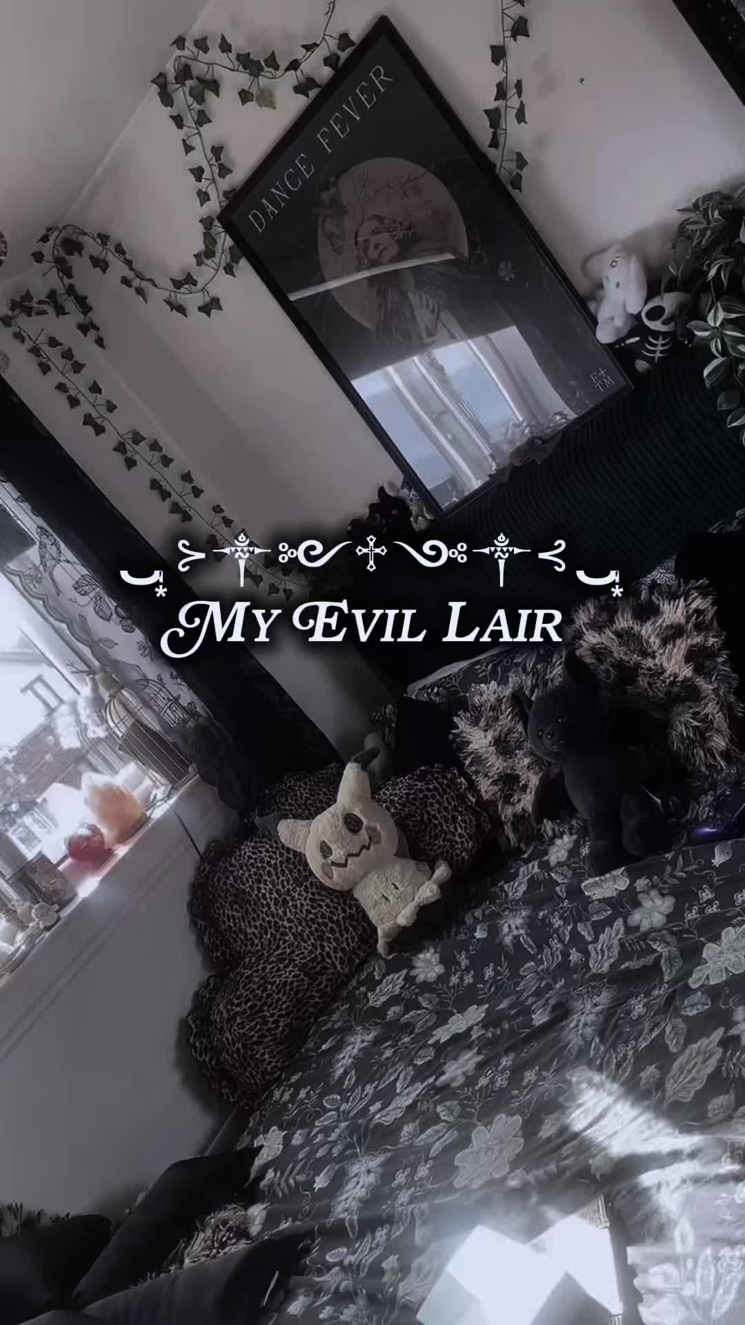 @𝖘𝖔𝖕𝖍&rsquo;𝖘 𝖘𝖍𝖊𝖑𝖛𝖊𝖘 🥀