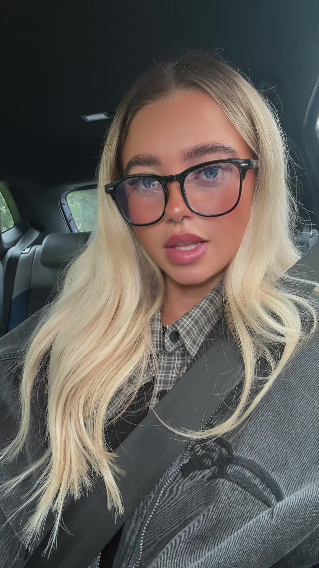 @ROBYN 🖤