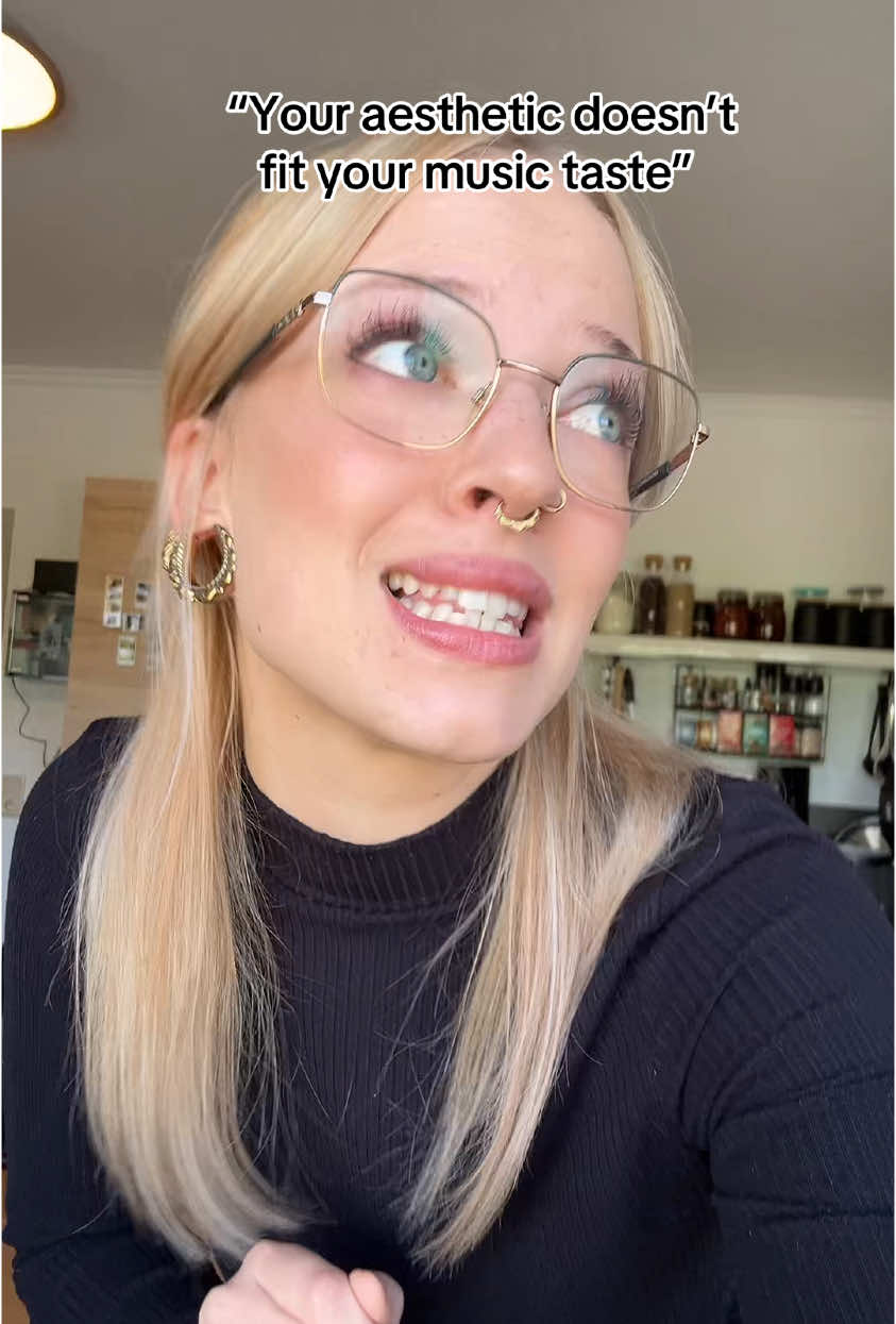 @moshshelle