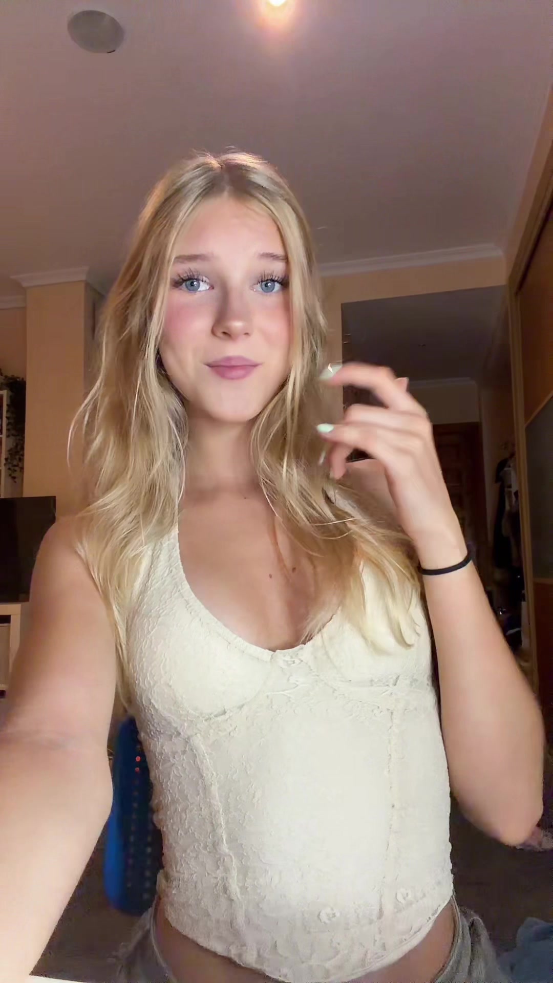 @Lena