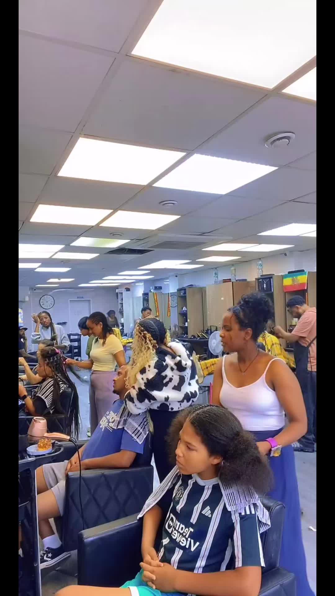 @3DAfro and Europe unisex salon