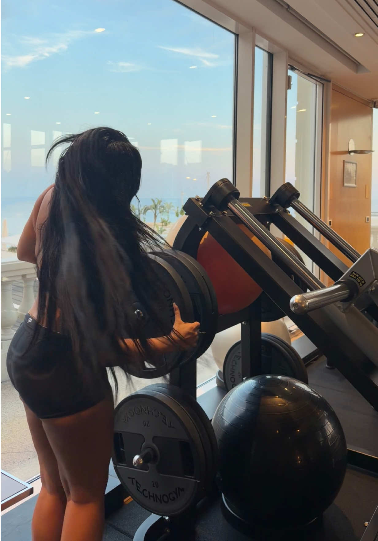 @adrianasahar