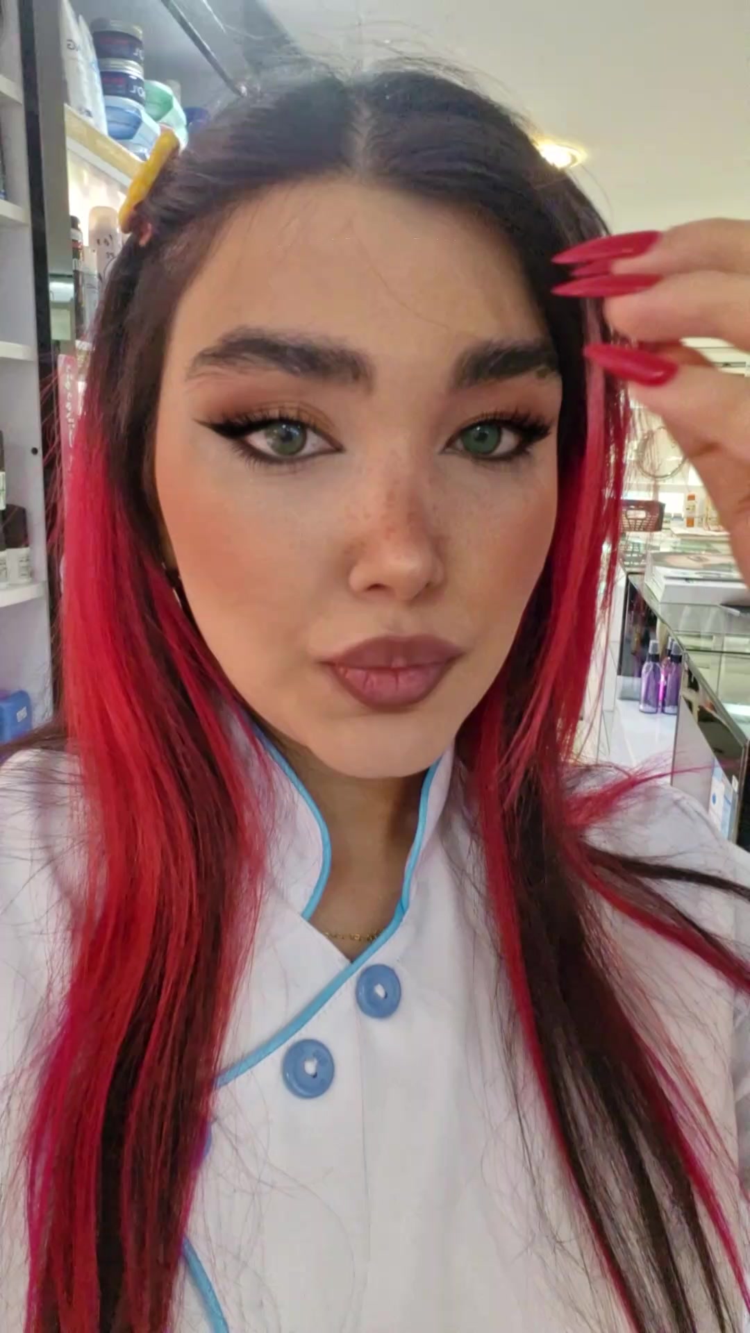 @Anaazin